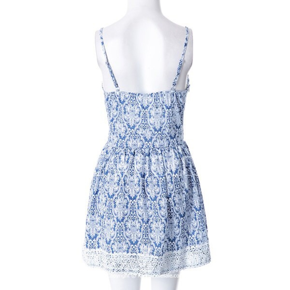 👑HP 8/15👑floral print lacetrim dress [sizes S&L] - Picture 3 of 5